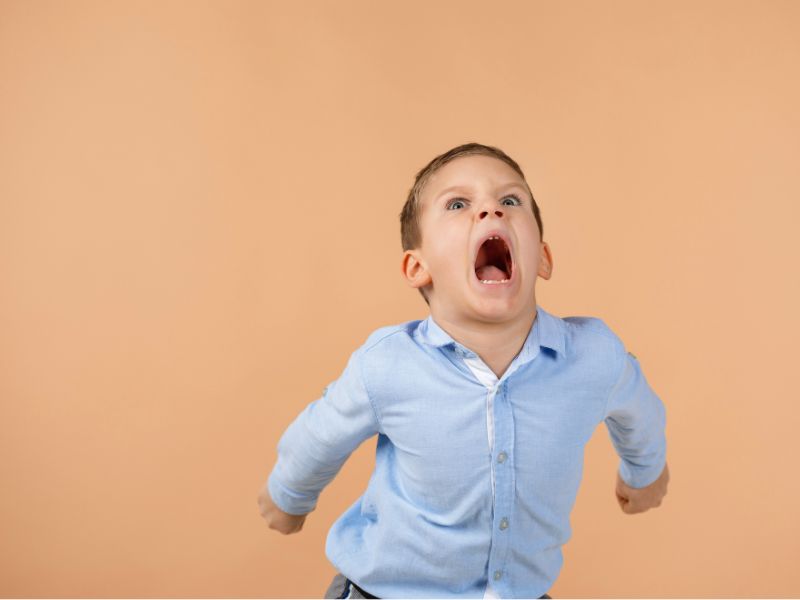 Hỗ trợ trẻ chậm nói và hay la hét, khóc