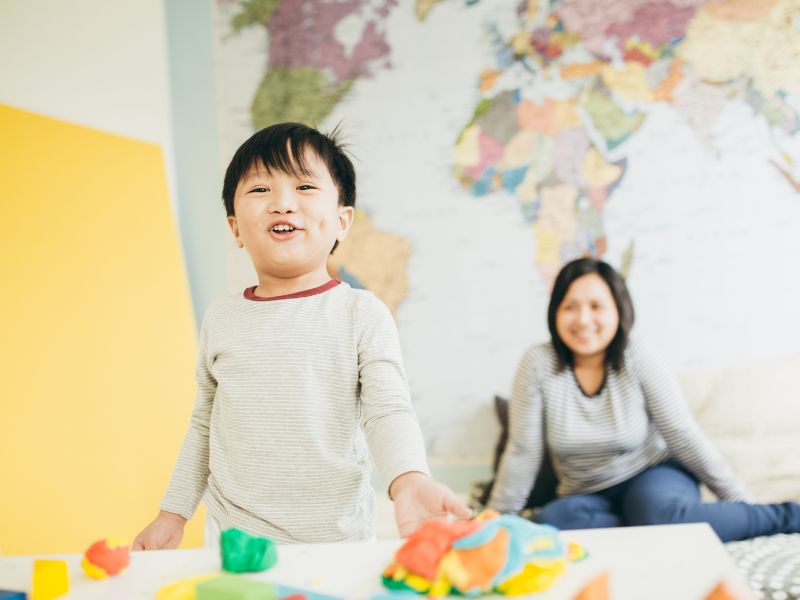 Làm sao để dạy trẻ tự lập - Ba mẹ cần lưu ý